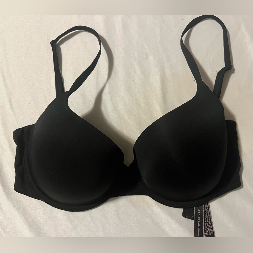 34DD Victoria's Secret Black Bra